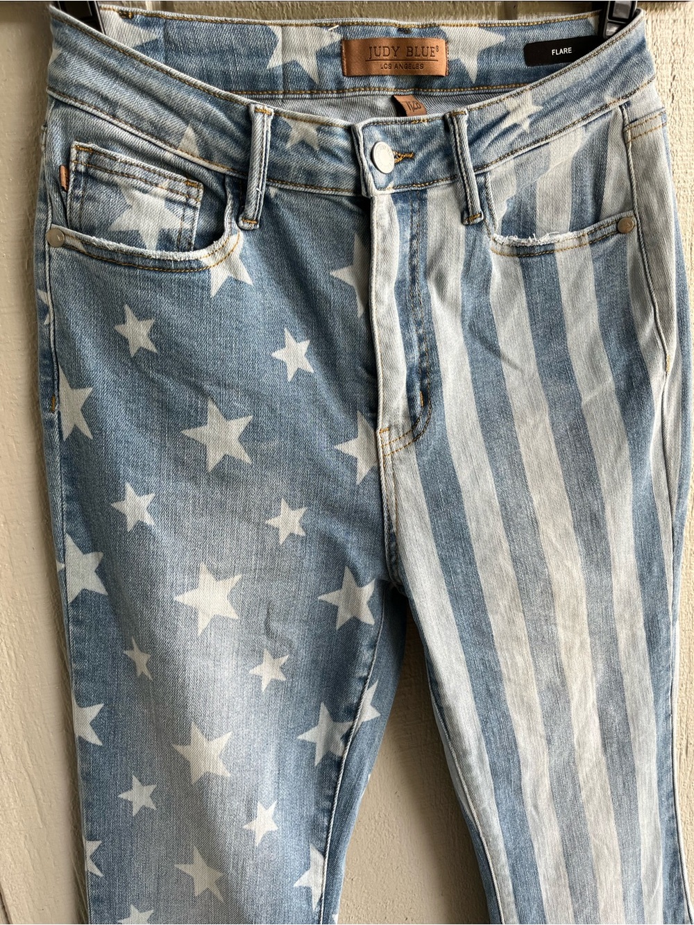 Judy Blue Stars and Stripes Bleached High Rise Flare Jeans Size 28 - Picture 2 of 9